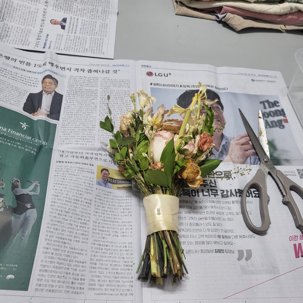 [DIY] 부케 캔들 만들기 - 똥손도 할 수 있는 쉽고 간단한 결혼 축하 선물