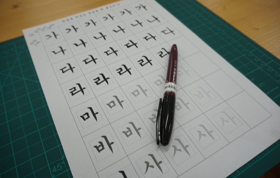 [Travel/Souvenir] What you must buy best 7 in Busan, Korea - picked by a Busanian